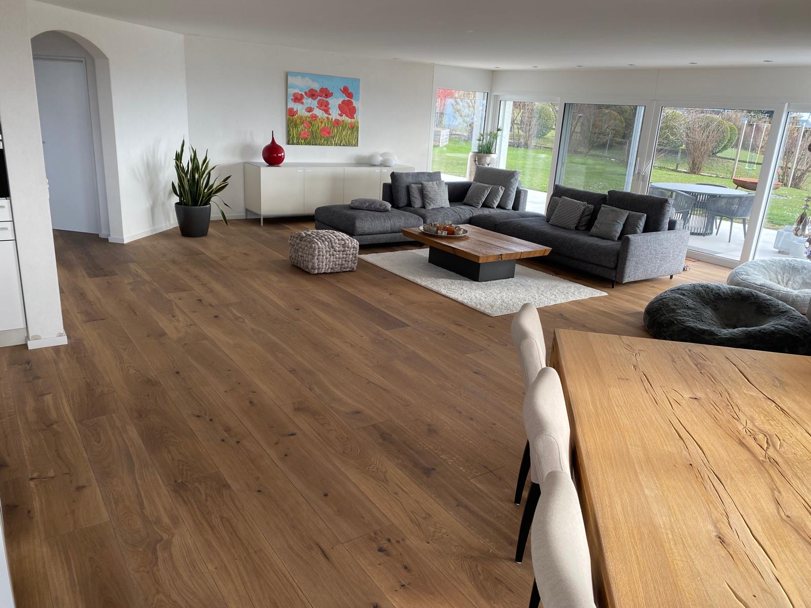 Salon parquet large lame vue jardin